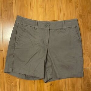 New with tag nwt Loft outlet gray shorts 6” inseam